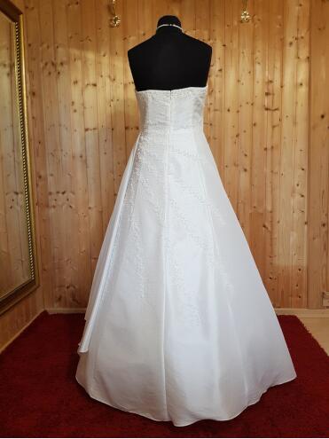 Brautkleid BK15-11232 mieten in Bea's Hochzeits-Boutique