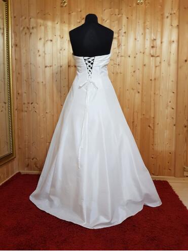 Brautkleid BK15- mieten in Bea's Hochzeits-Boutique